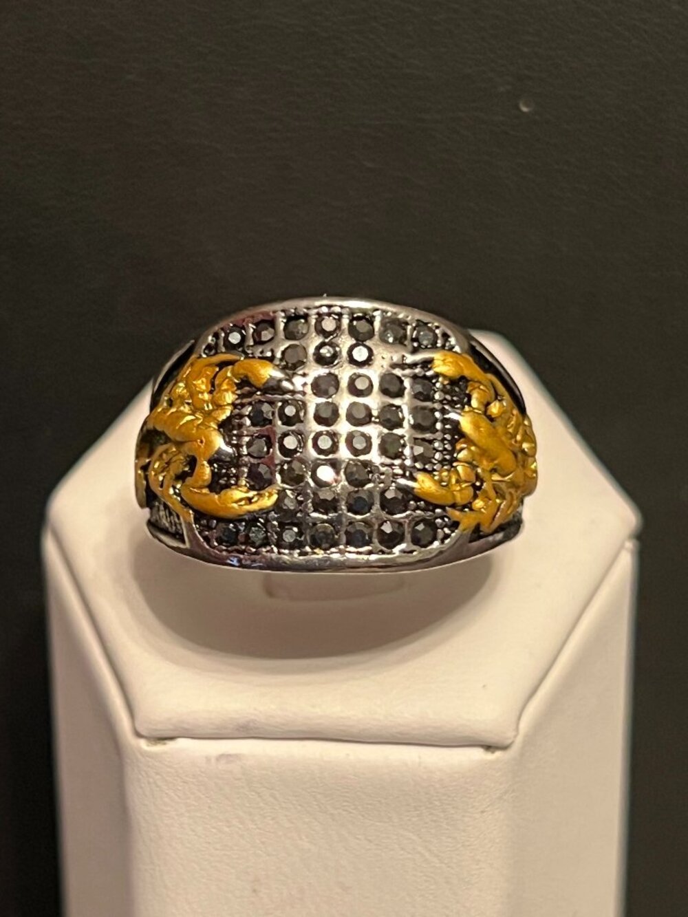Silverplated Black Stones with Goldtone Scorpion Ring Size 10.5, 11.5 (407)